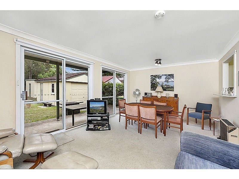 17 Emerald Avenue, Pearl Beach NSW 2256