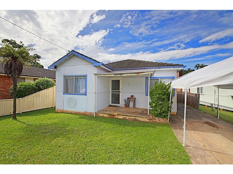 9 Bangalow Street, Ettalong Beach NSW 2257