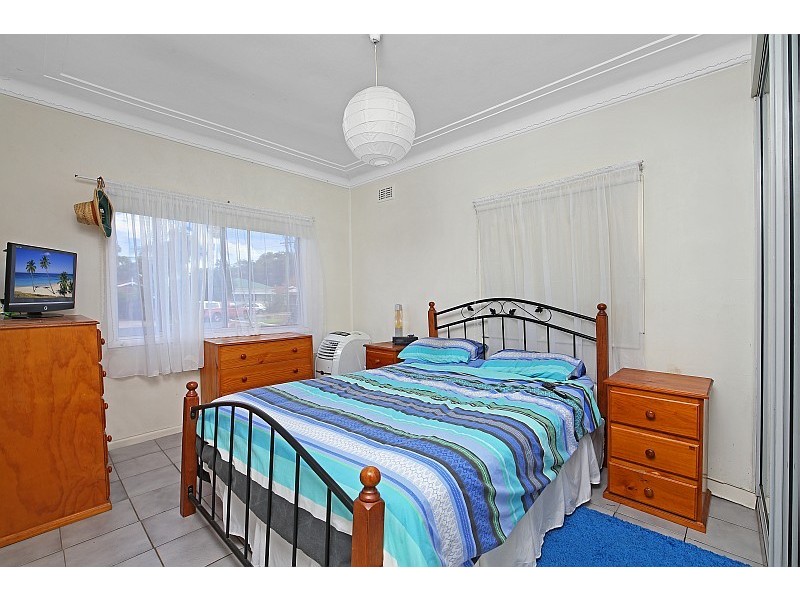 9 Bangalow Street, Ettalong Beach NSW 2257