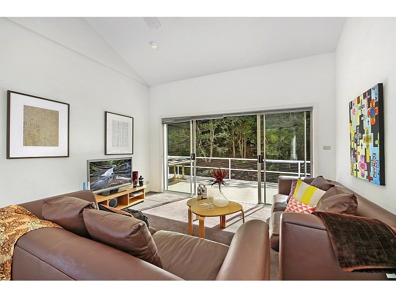 18 Beryl Boulevarde, Pearl Beach NSW 2256