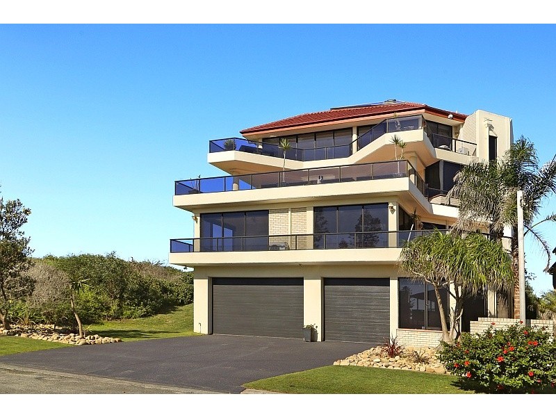 61 Bondi Road, The Entrance North NSW 2261