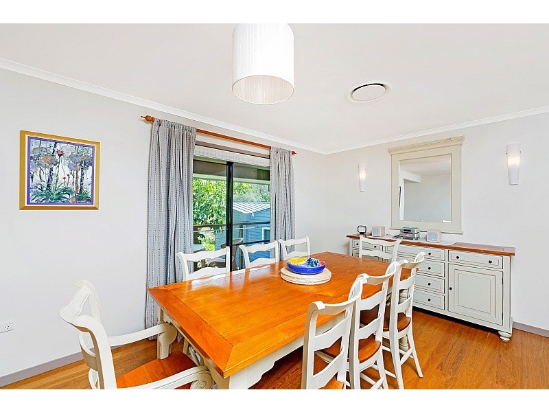 16 Coral Crescent, Pearl Beach NSW 2256