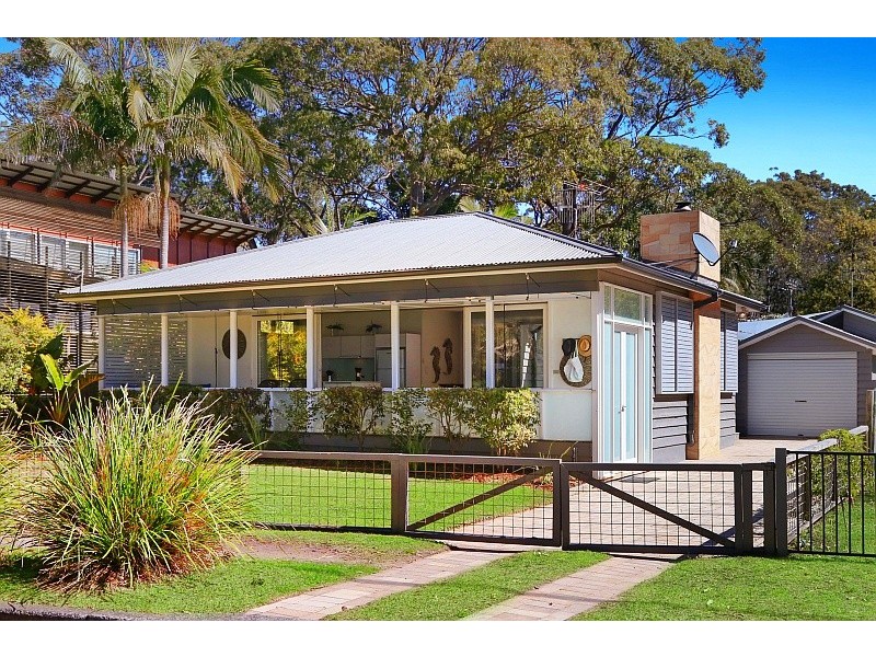 4 Pearl Parade, Pearl Beach NSW 2256