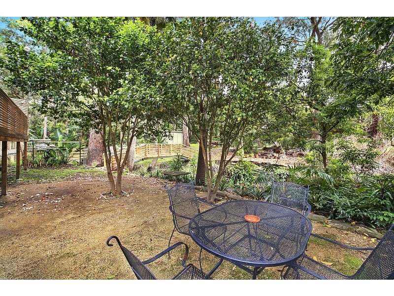 6 Emerald Avenue, Pearl Beach NSW 2256