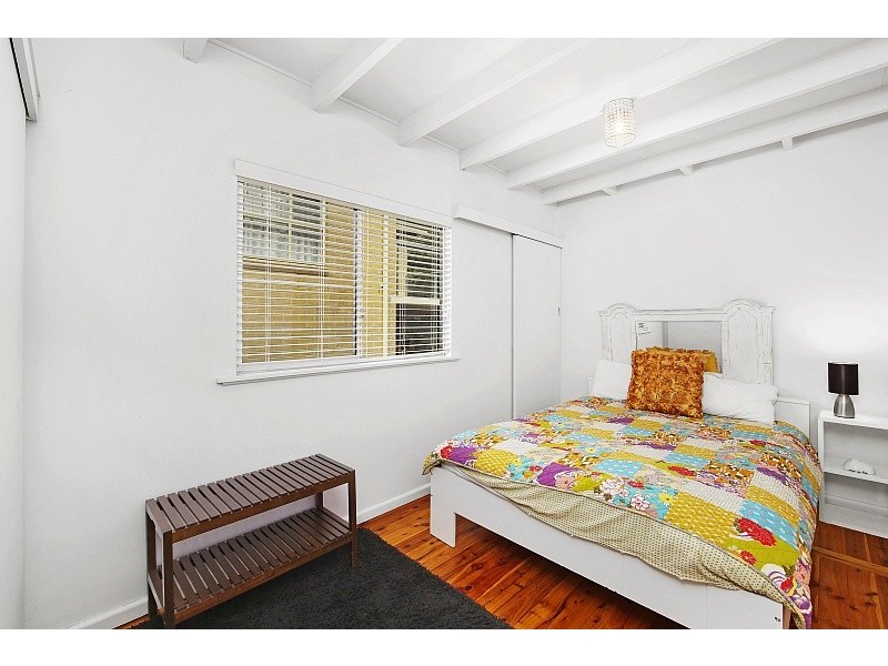 6 Emerald Avenue, Pearl Beach NSW 2256