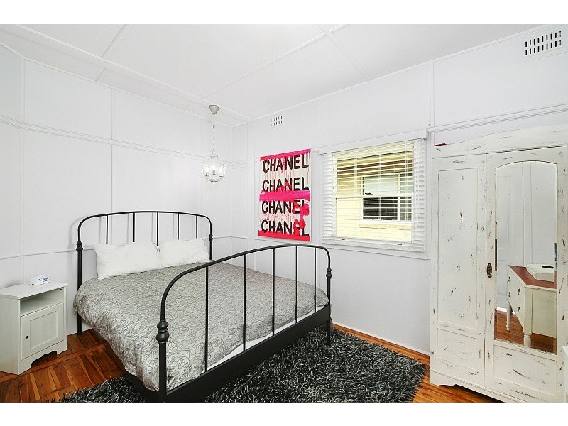 6 Emerald Avenue, Pearl Beach NSW 2256