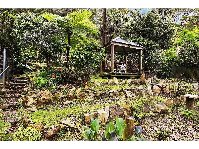 23 Pearl Beach Drive, Pearl Beach NSW 2256