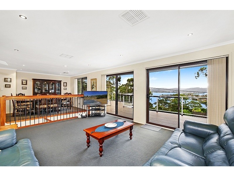 31 Daley Avenue, Daleys Point NSW 2257