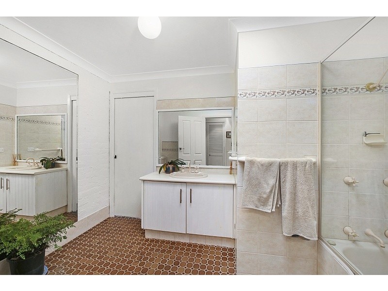 438 Tumbi Road, Wamberal NSW 2260