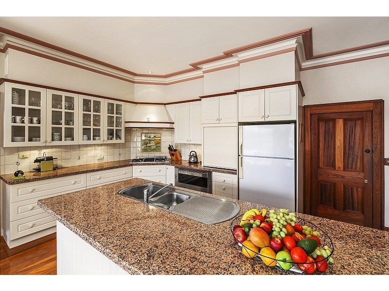 14 Daley Avenue, Daleys Point NSW 2257