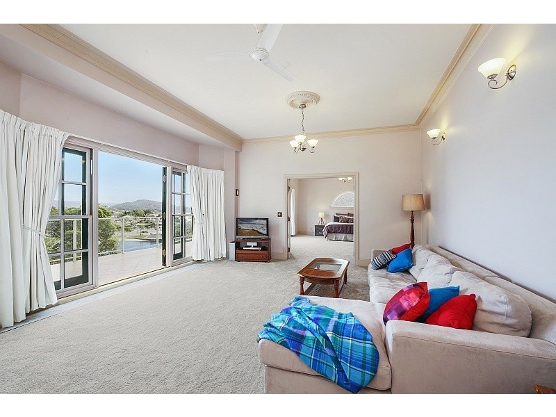 14 Daley Avenue, Daleys Point NSW 2257