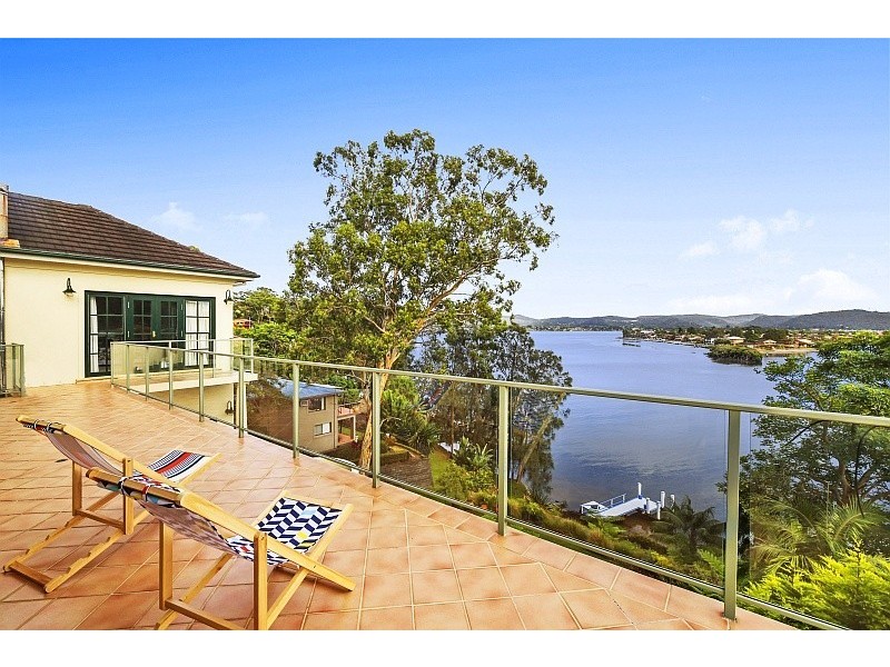 14 Daley Avenue, Daleys Point NSW 2257
