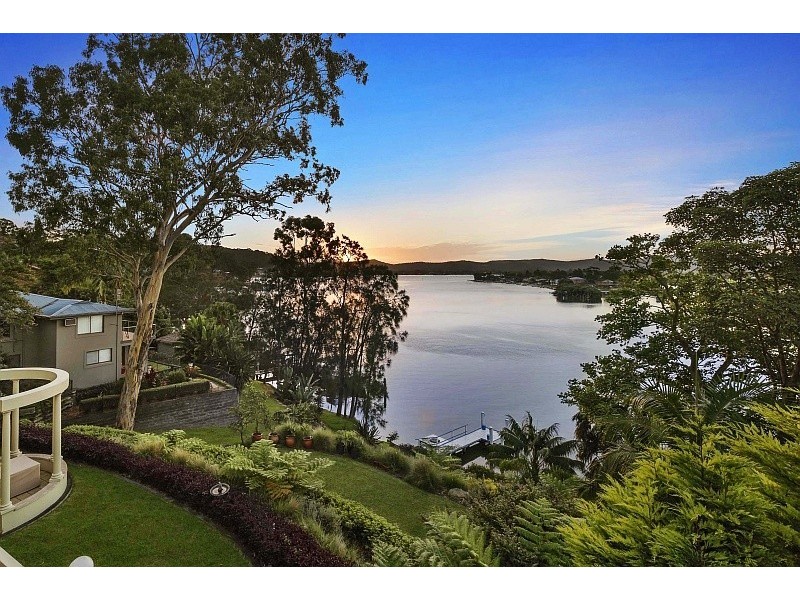 14 Daley Avenue, Daleys Point NSW 2257