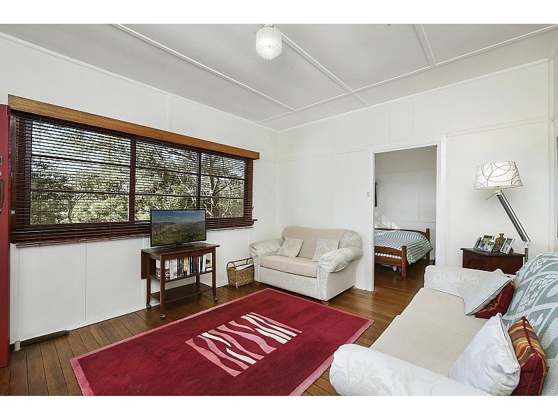 33 Cornelian Road, Pearl Beach NSW 2256