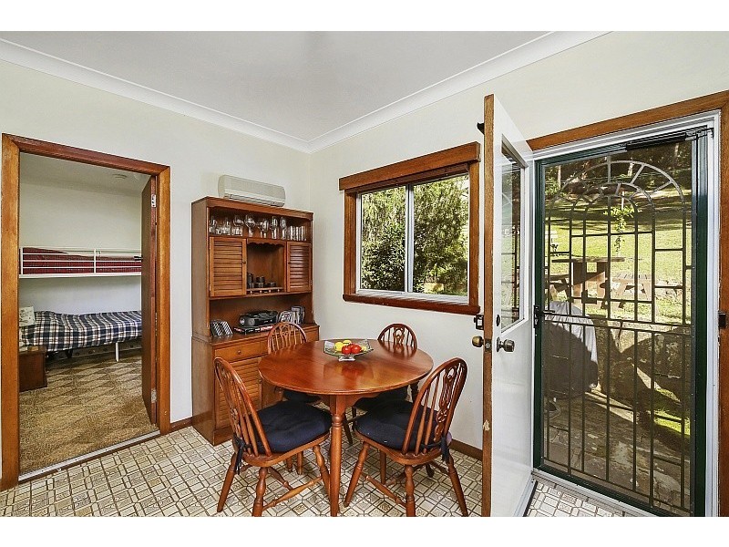 33 Cornelian Road, Pearl Beach NSW 2256