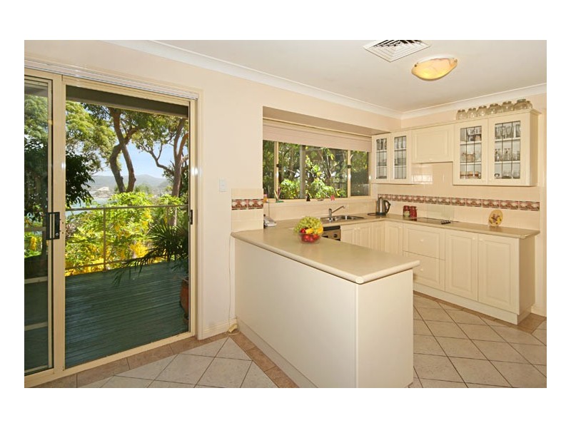32 Wards Hill Road, Killcare Heights NSW 2257