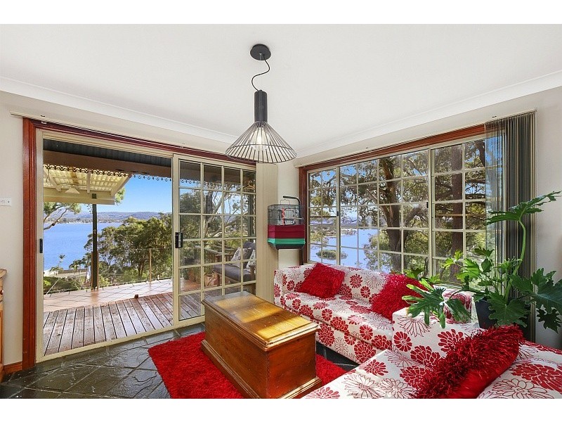 3 Daley Avenue, Daleys Point NSW 2257