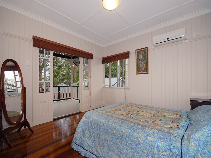 4 Sturt Street, Kedron QLD 4031