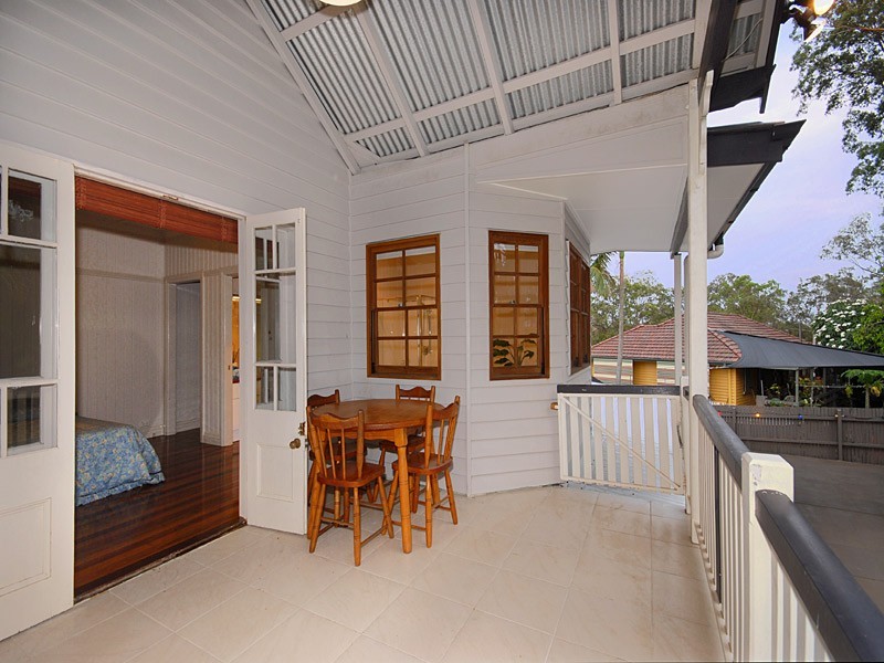 4 Sturt Street, Kedron QLD 4031