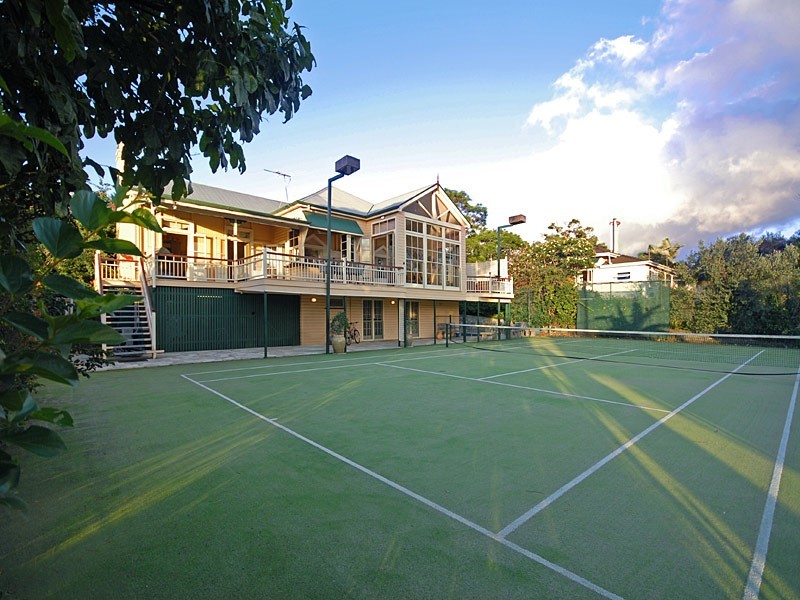 81 Oriel Road, Clayfield QLD 4011