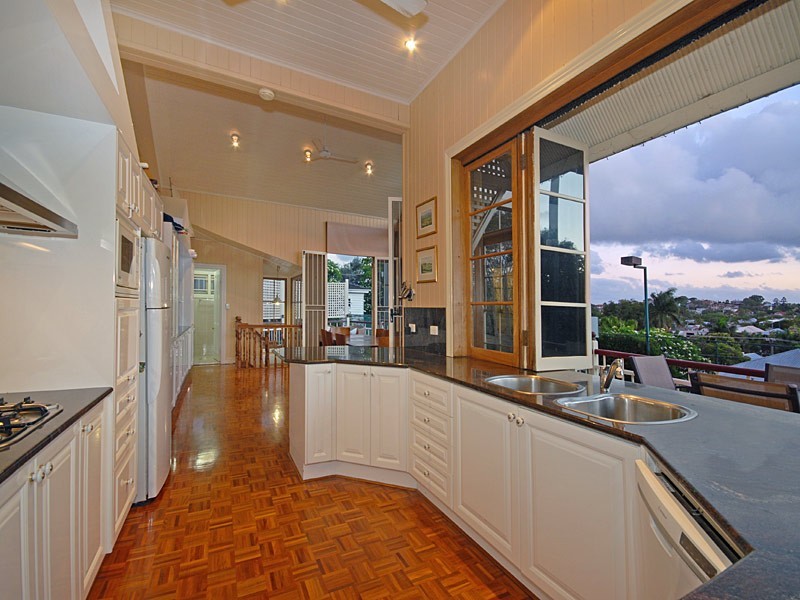 81 Oriel Road, Clayfield QLD 4011