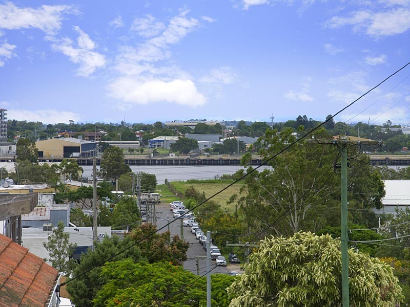 24 Taylor Street, Balmoral QLD 4171