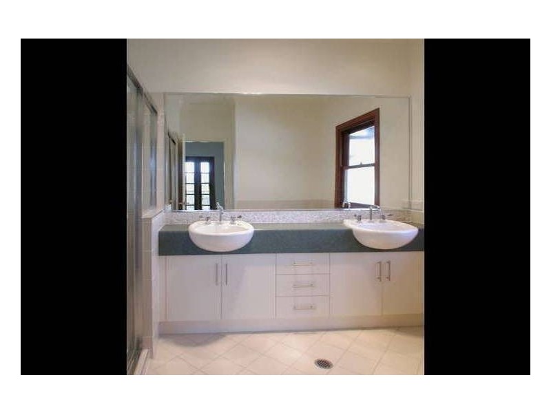 39 Gaunt Street, Newmarket QLD 4051