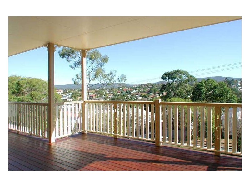 39 Gaunt Street, Newmarket QLD 4051