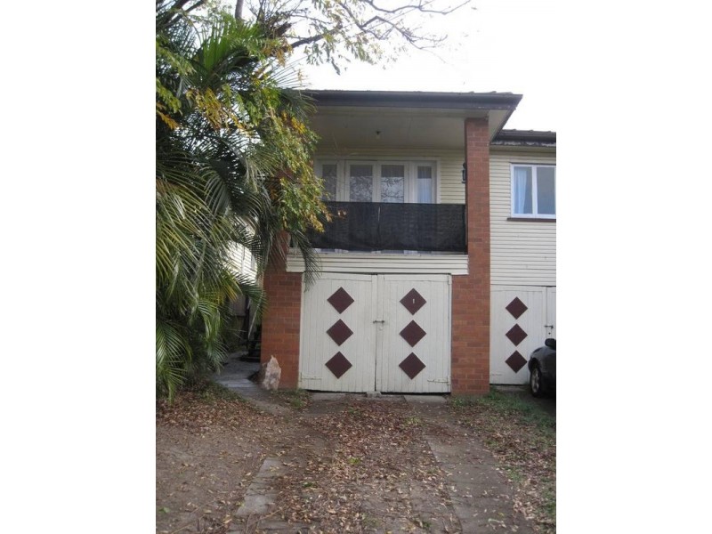 1/11 Baron Street, Greenslopes QLD 4120