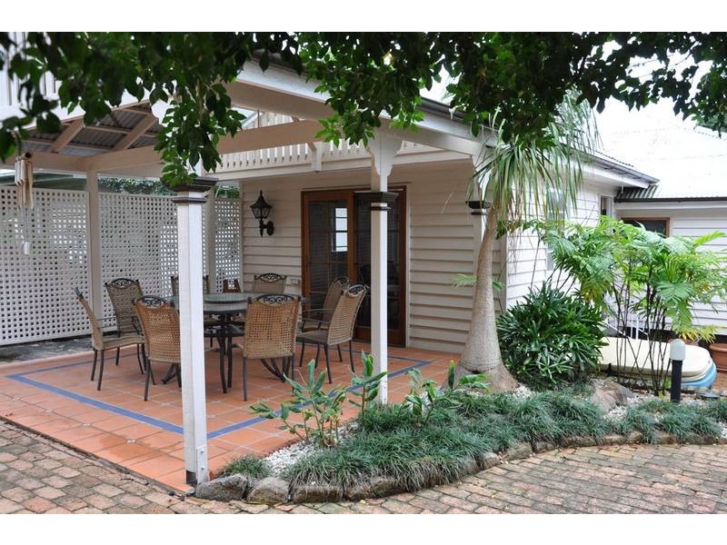 52 Lizzie Street, Bardon QLD 4065