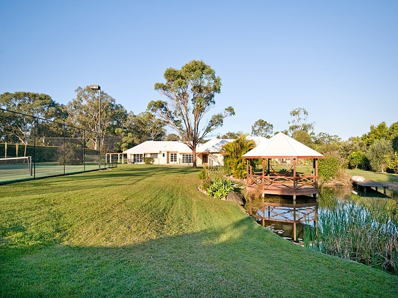 11 Thornton Drive, Thornlands QLD 4164