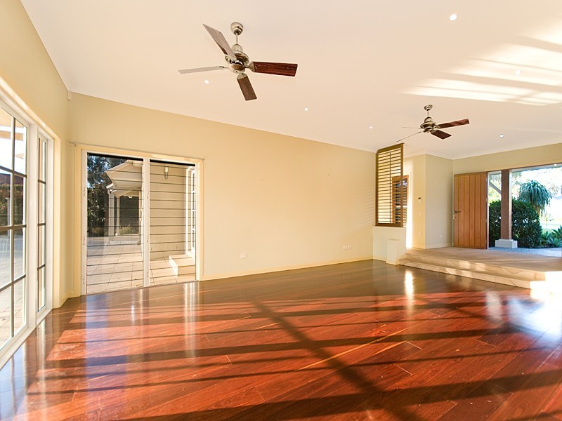 11 Thornton Drive, Thornlands QLD 4164