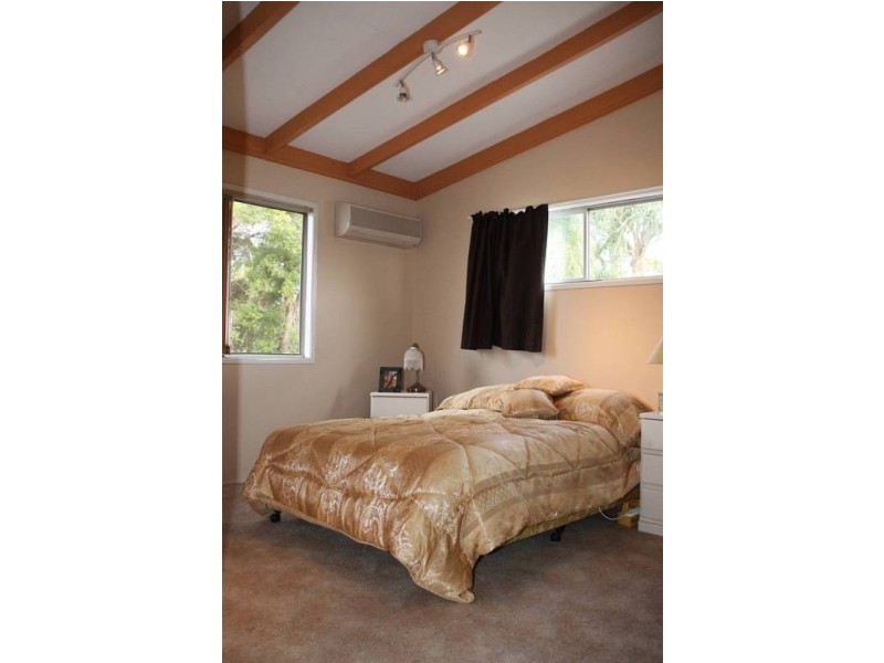 1 Christine Street, North Booval QLD 4304