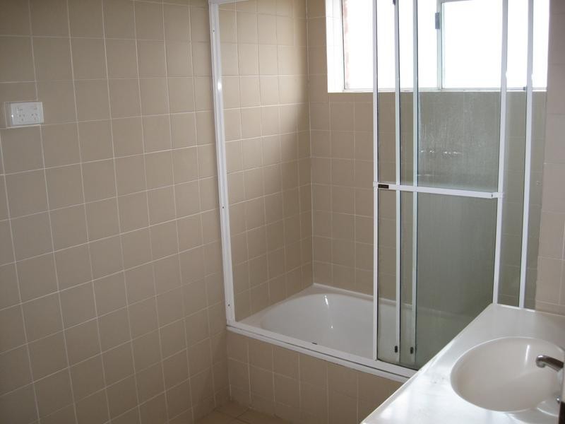 1/34 Baron Street, Greenslopes QLD 4120