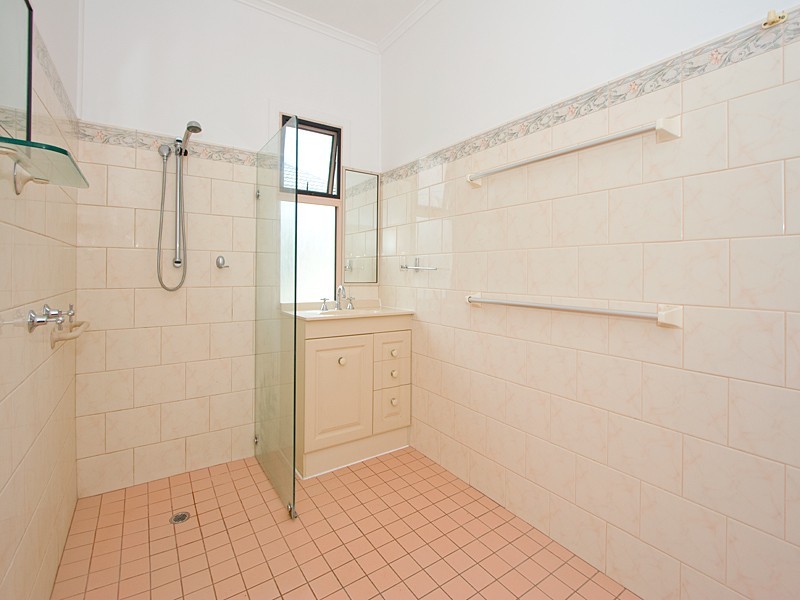 214 Tufnell Road, Banyo QLD 4014