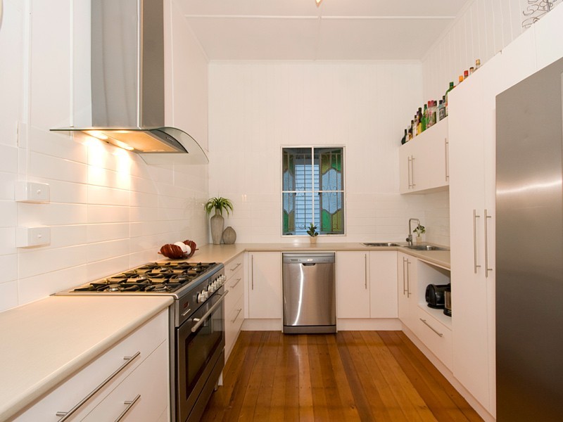 39 Kinmond Ave, Wavell Heights QLD 4012