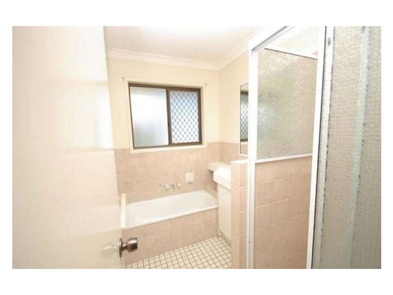 22 Landsdowne Street, Coorparoo QLD 4151