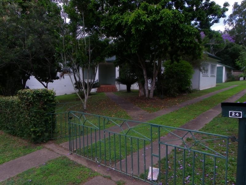 24 Glossop Street, Brassall QLD 4305