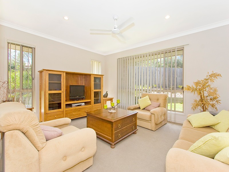 15 Marigold Close, Springfield Lakes QLD 4300