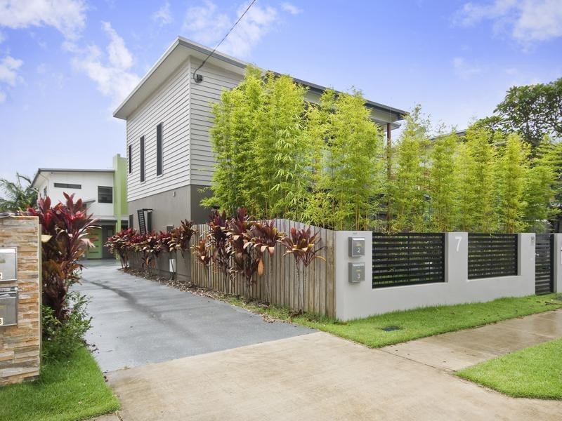 2/7 Bradley Ave, Kedron QLD 4031