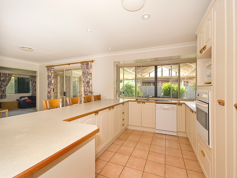 8 Inverpine Court, Petrie QLD 4502