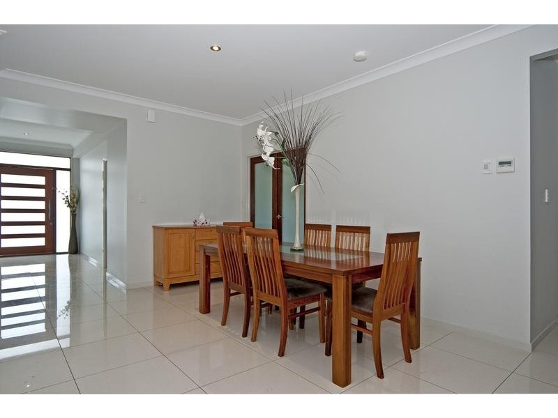 24 Raven Court, Karalee QLD 4306