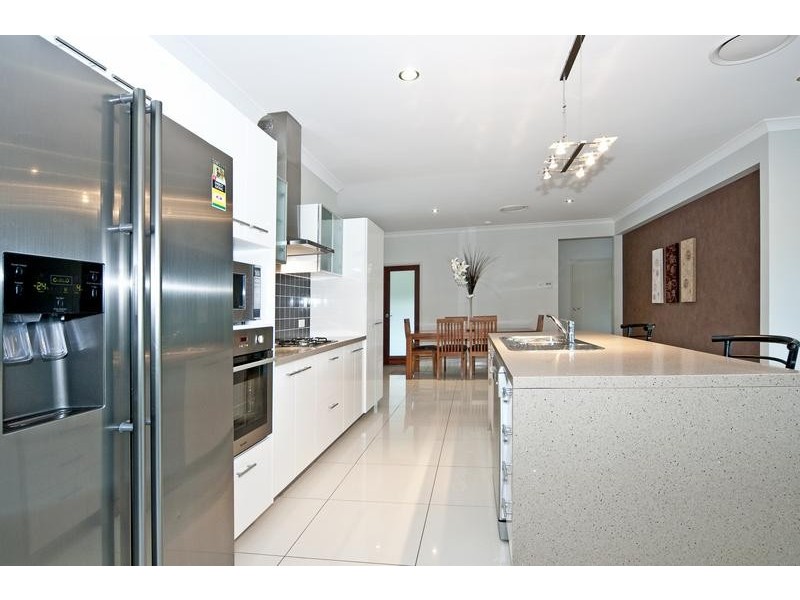 24 Raven Court, Karalee QLD 4306