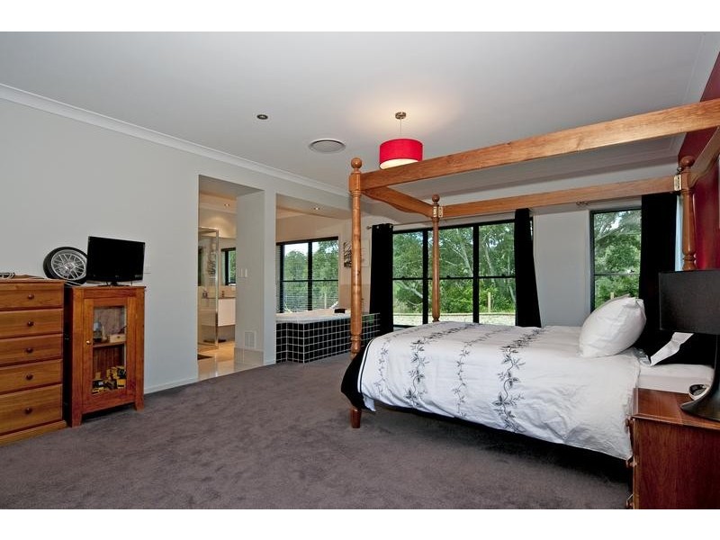 24 Raven Court, Karalee QLD 4306