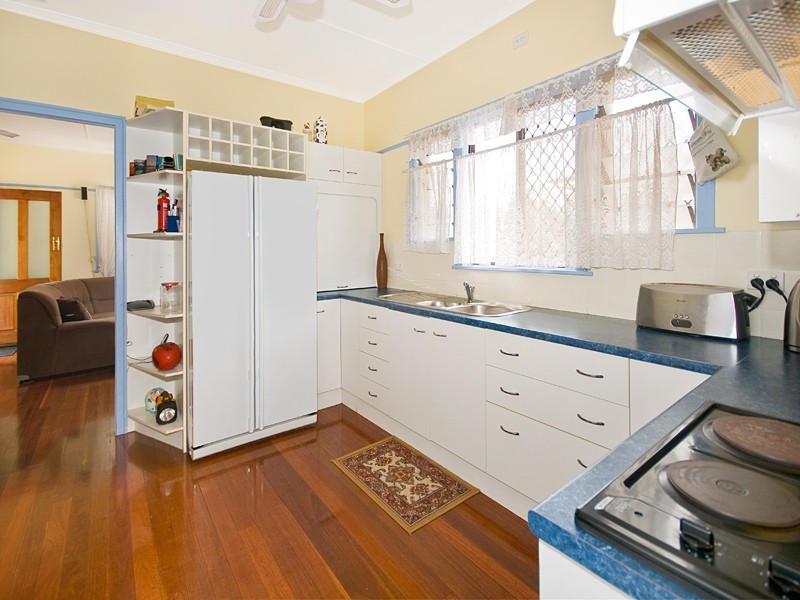 53 Stephenson St, Coalfalls QLD 4305