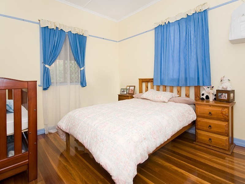 53 Stephenson St, Coalfalls QLD 4305