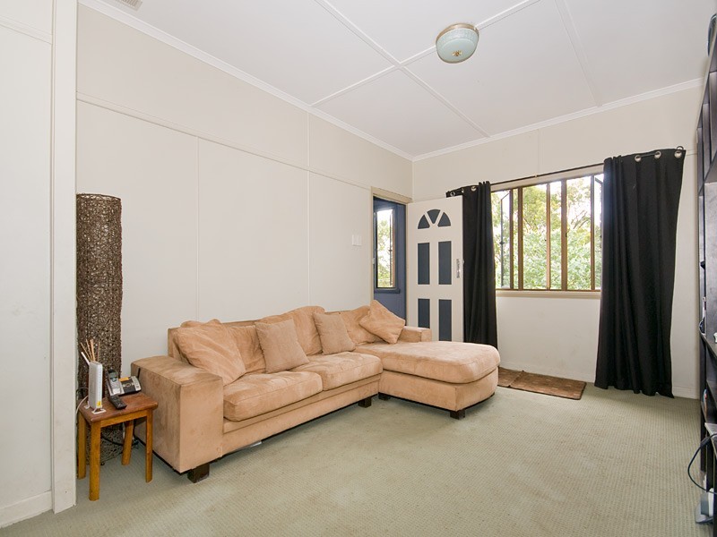55a Stephenson St, Coalfalls QLD 4305