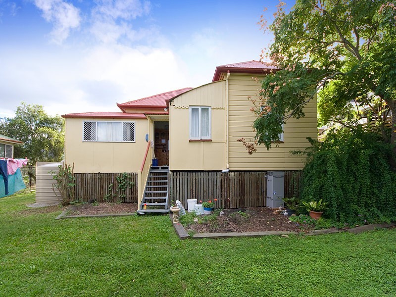 19 North Station Road, North Booval QLD 4304