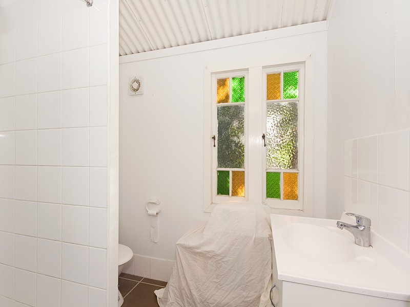 19 North Station Road, North Booval QLD 4304
