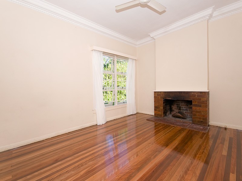 102 Capella Street, Coorparoo QLD 4151